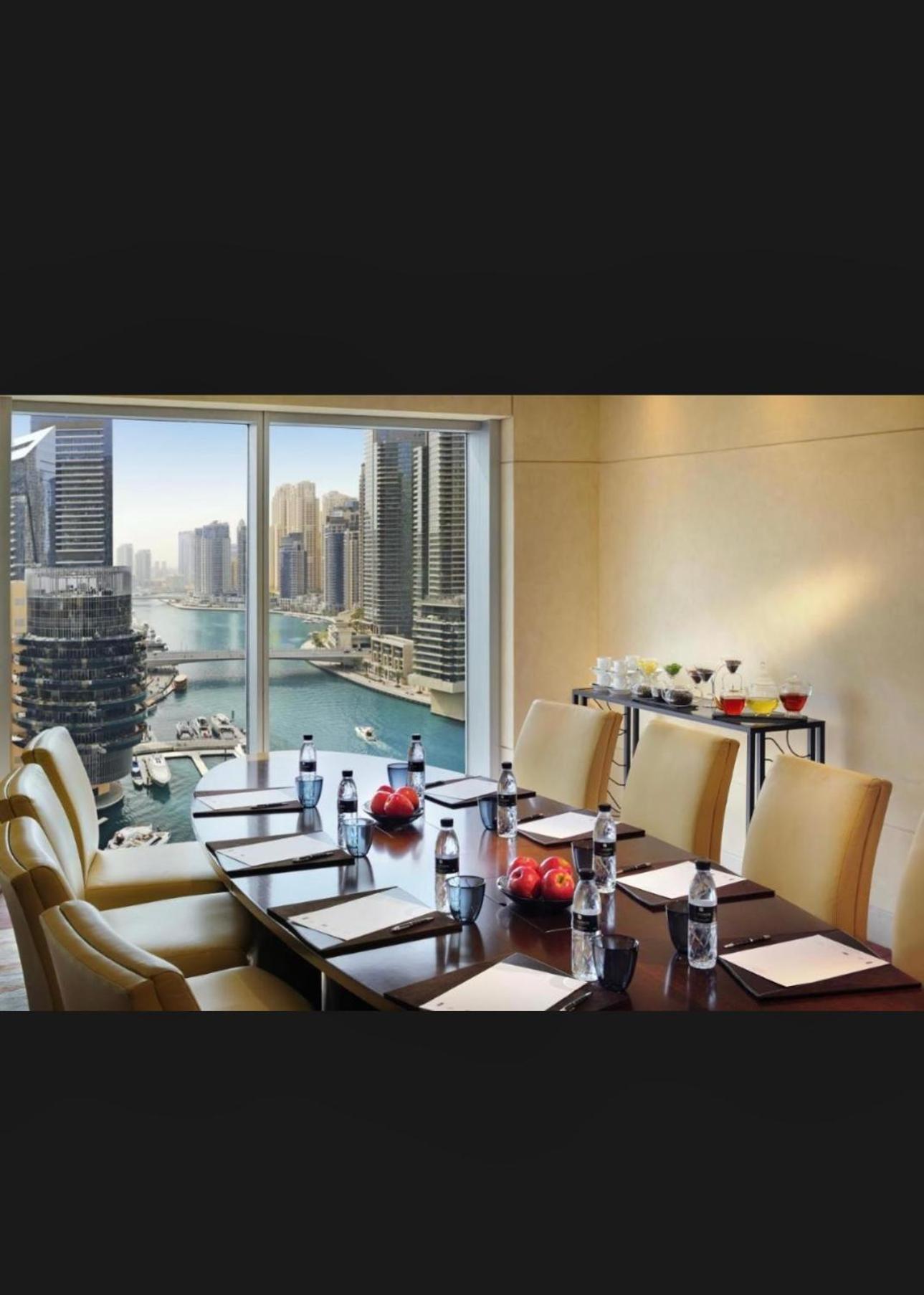 Address Marina Mall Suites - Full Marina Views, Balcony, Kitchen & Parking شقة دبي