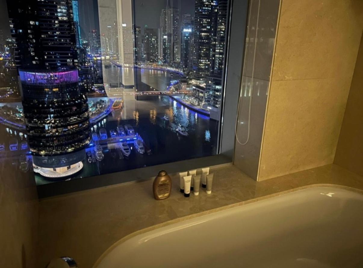 Address Marina Mall Suites - Full Marina Views, Balcony, Kitchen & Parking Apartment Dubai